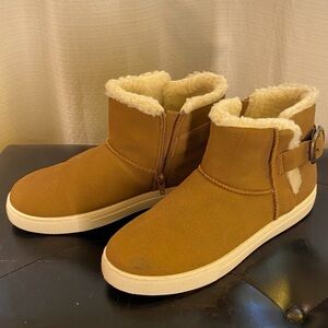 Cliffs by White Mountain Ankle Boots